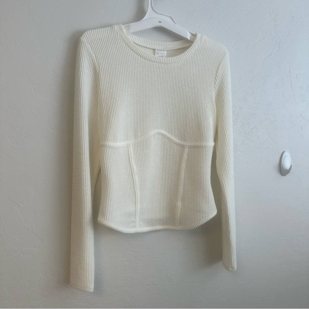 White Ribbed Top - Picture 2 of 5